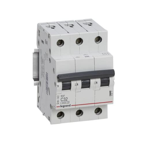 Disjoncteur 3P  - 32A - courbe C