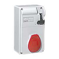 [LEG56613] Coffret avec interrupteur et une prise 3P+T 32A 400V IP44